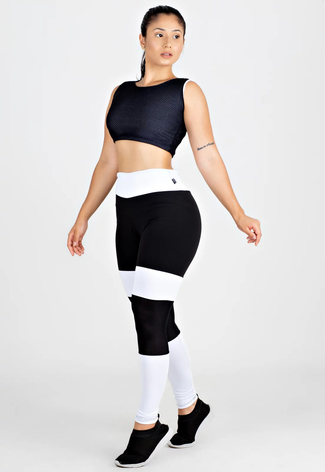 Conjunto Calça Legging Preto e Branco com Tela Cropped Branco com Tela - Velure Couture